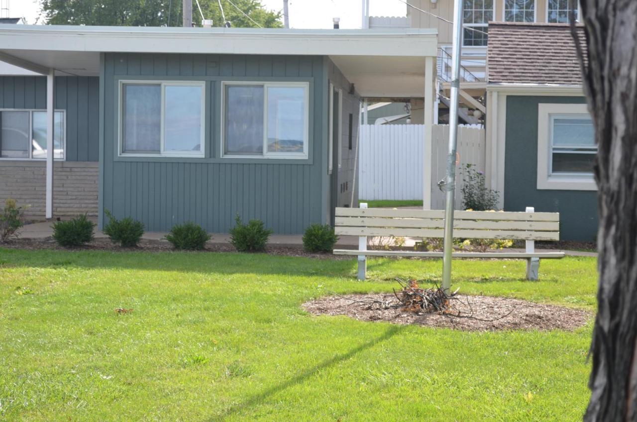 The Cedar Motel Sandusky Exterior photo