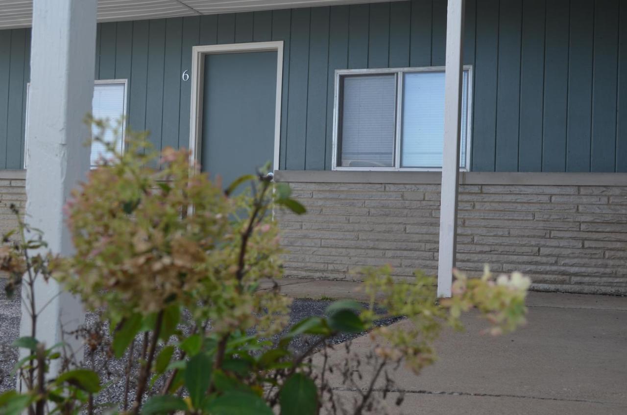 The Cedar Motel Sandusky Exterior photo