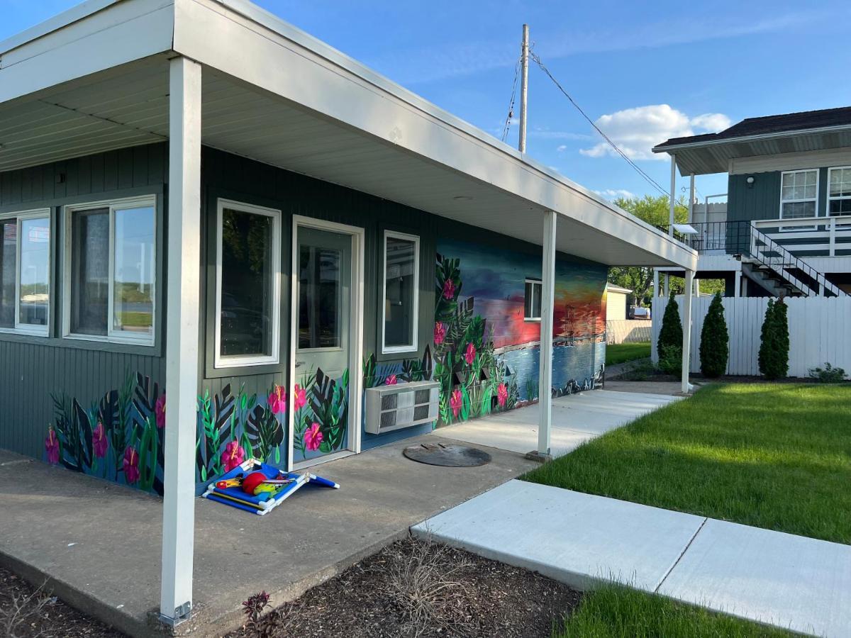The Cedar Motel Sandusky Exterior photo